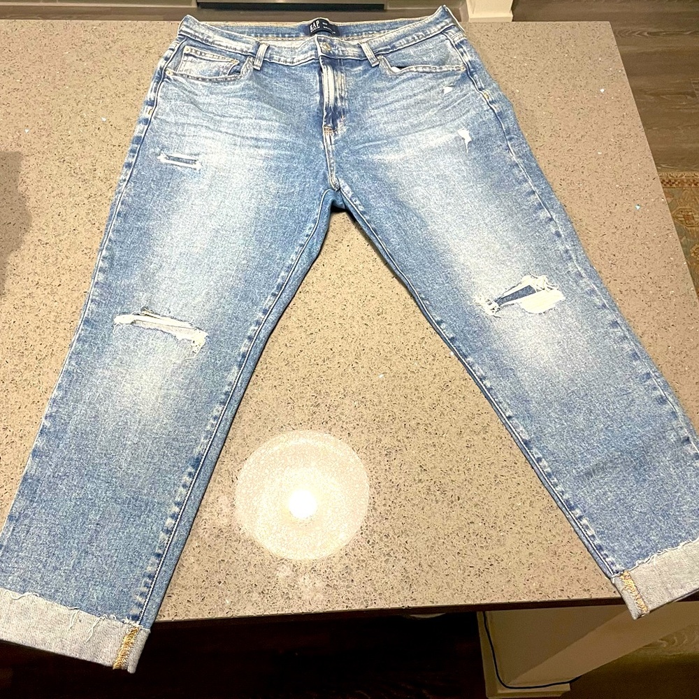 GAP BOYFRIEND JEANS